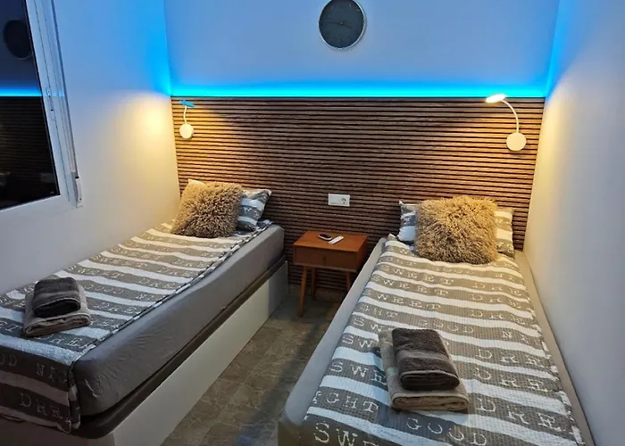 Amaryllis Seayou Apartment